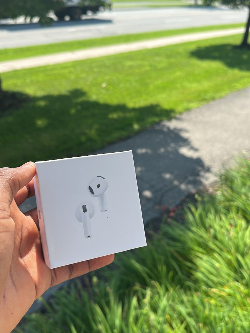 Apple White Wireless Earbuds with Charging Case